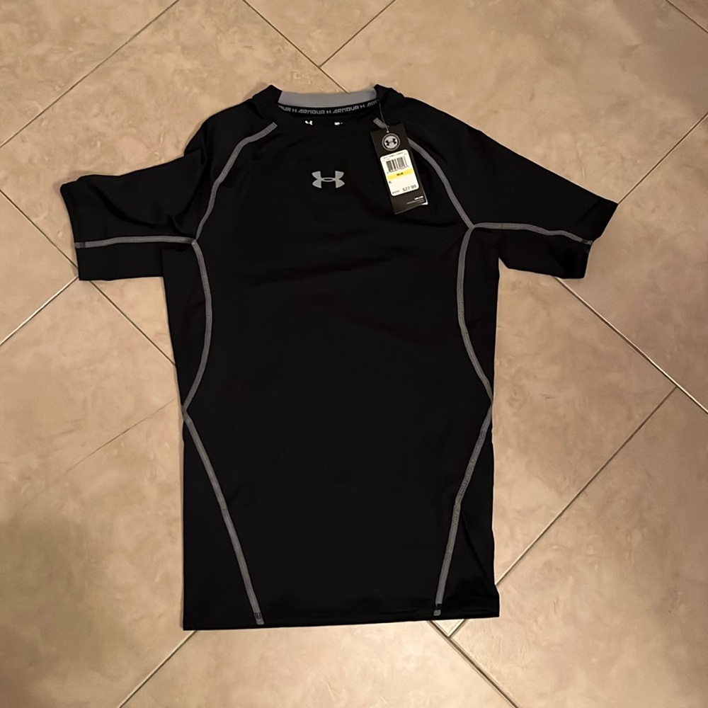 Under Armour Men’s NWT tee